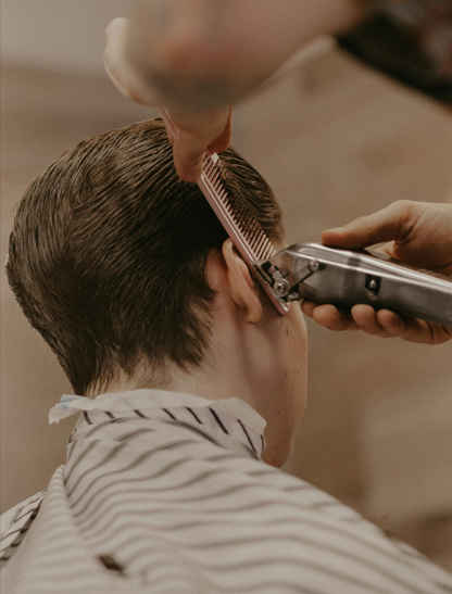 Potong rambut remaja